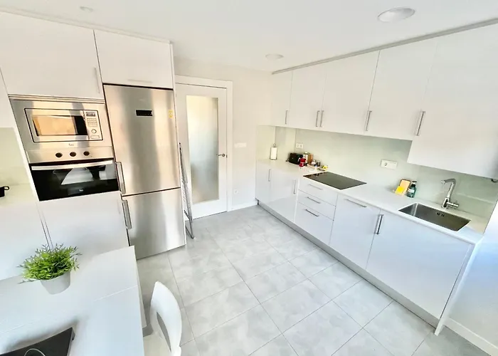 San Lorenzo Playa. Vistas Al Mar. * Χιχόν