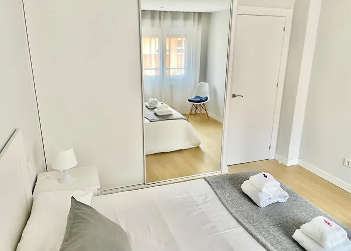 Апартаменти San Lorenzo Playa. Vistas Al Mar. Хіхон