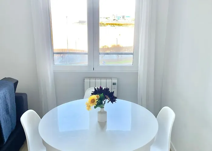 San Lorenzo Playa. Vistas Al Mar. * Χιχόν