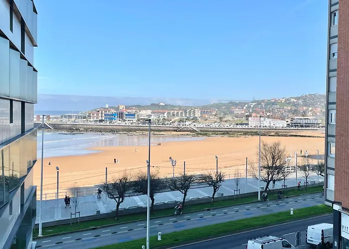 San Lorenzo Playa. Vistas Al Mar. Χιχόν